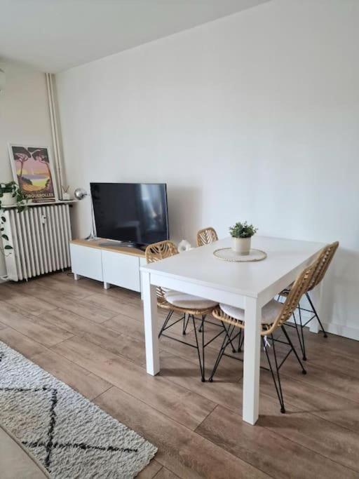 Appartement Cosy A 5 Min Des Plages Hyeres Ngoại thất bức ảnh